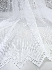 záclona pletená špičky prší