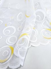 záclona pletená draperka žlutá kolečka