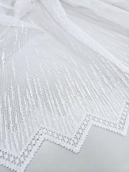 záclona pletená špičky prší