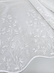 záclona tkaná kvítečky akce