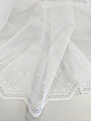 záclona pletená jemné prší