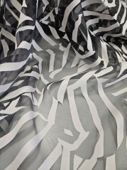 záclona tkaná vypalovaný tisk černošedá