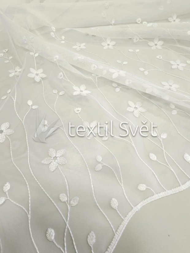 záclona tkaná kvítky jednoduché