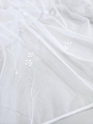 záclona tkaná vyšívka bílý kvíteček