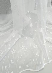 záclona tkaná kvítky jednoduché