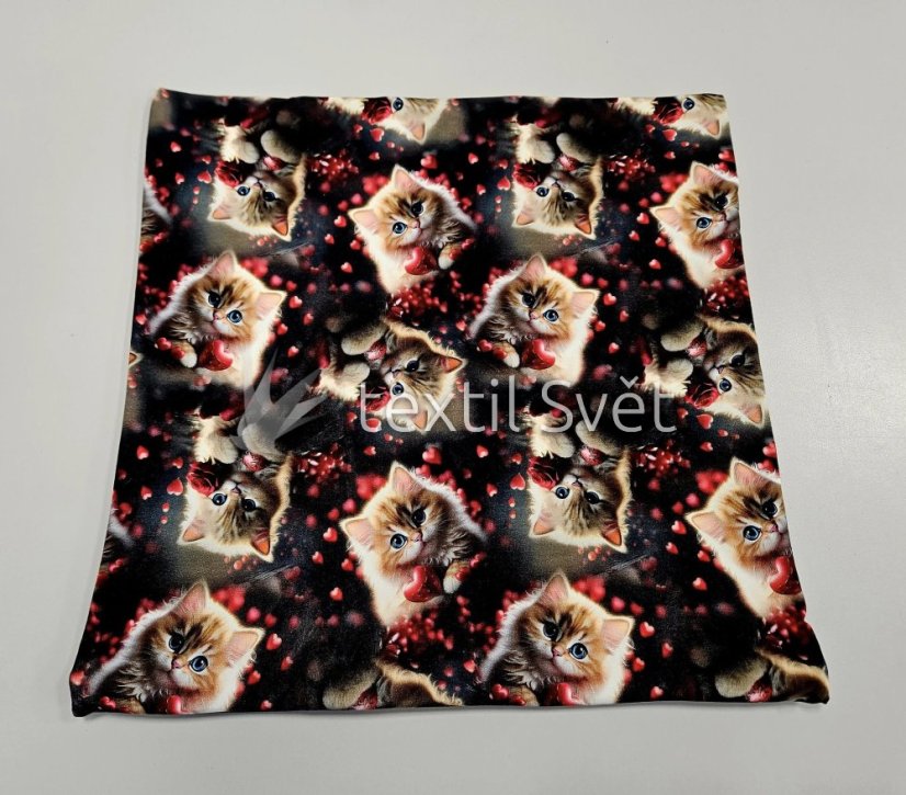 povlak na polštářek úplet 45x45 cm - povlak na polštářek úplet: kočičky se srdíčky 40x40cm