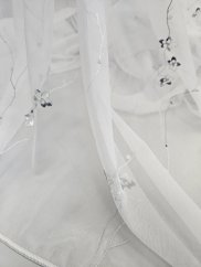 záclona tkaná vyšívka šedý kvíteček