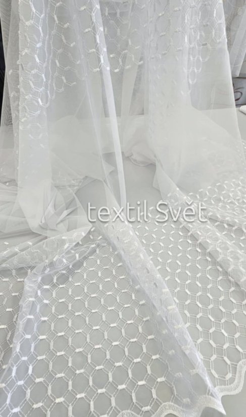 Záclona tkaná kostička