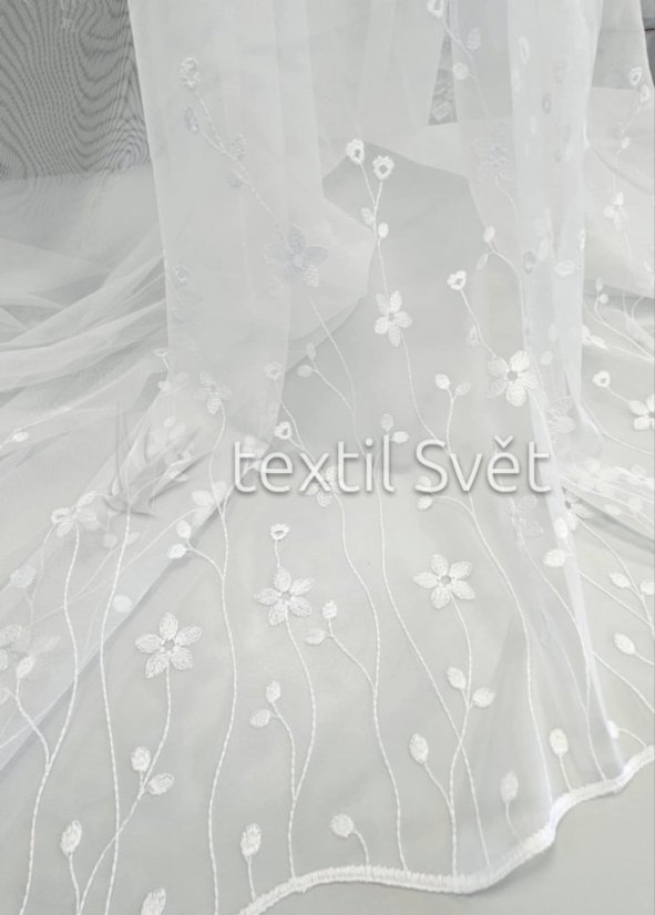 záclona tkaná kvítky jednoduché