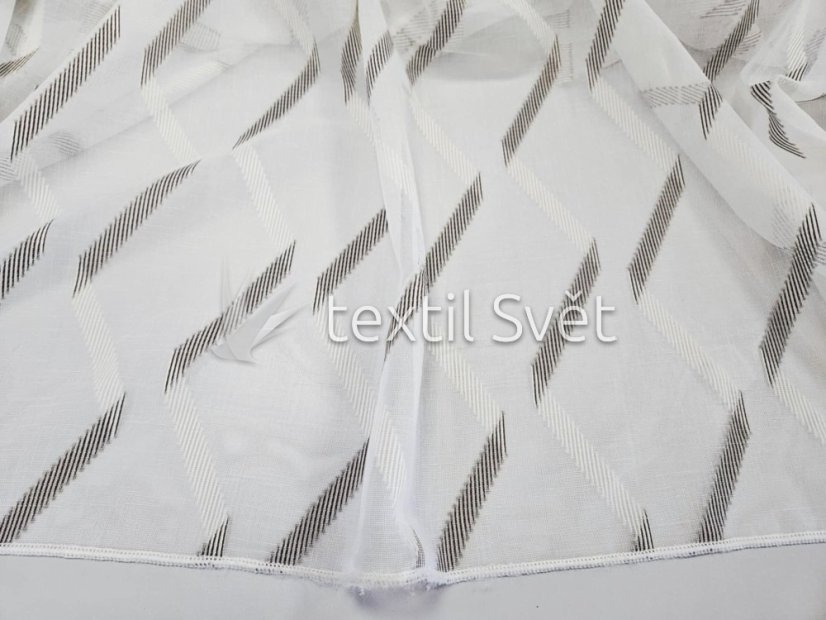 záclona tkaná s hnědým  vzorem  v. 300 cm